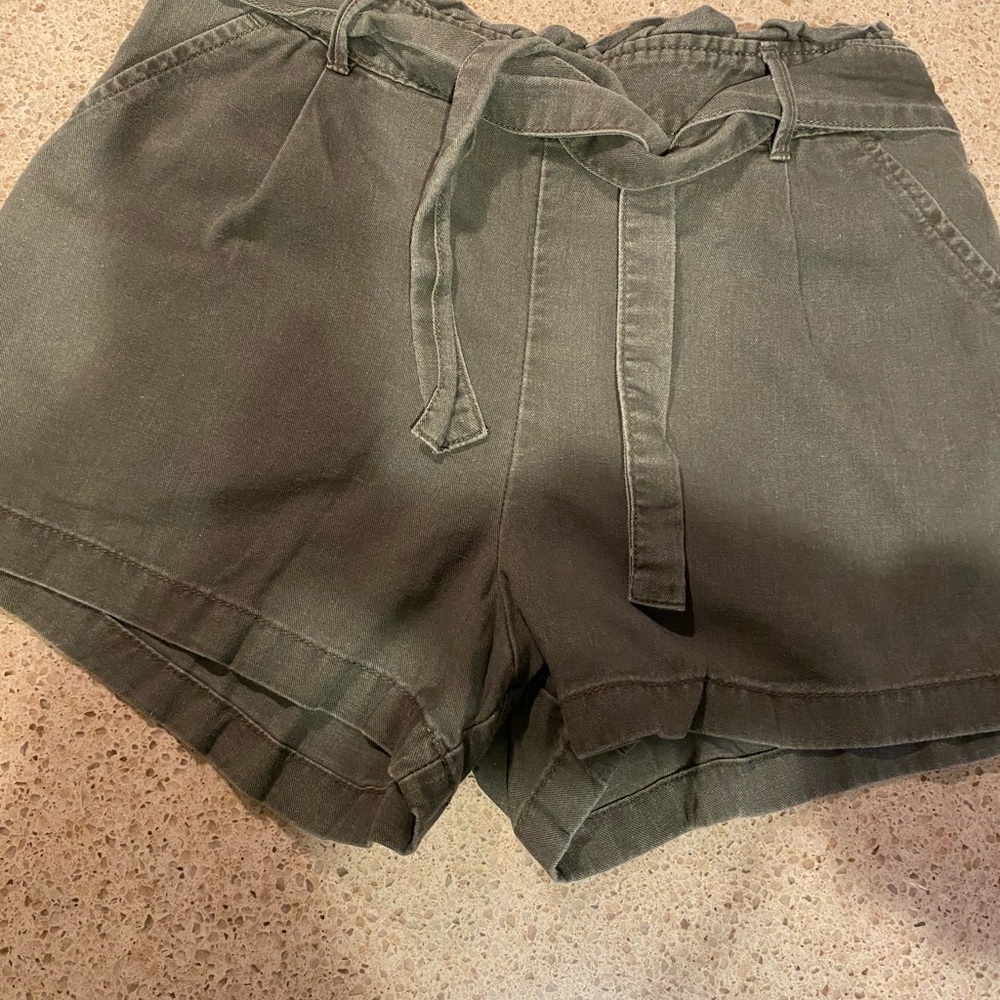 Abercrombie Kids girls shorts size 9/10